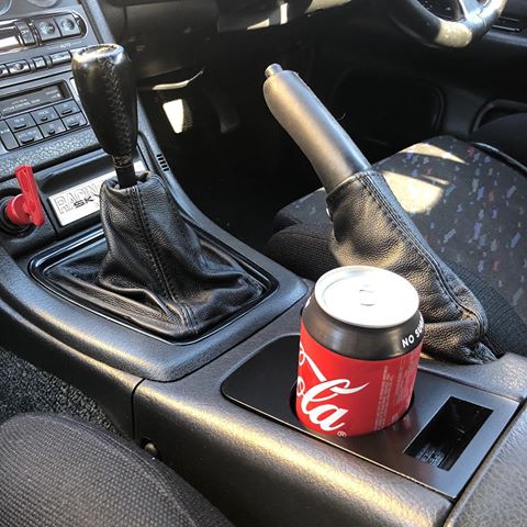 R32 Cup Holders