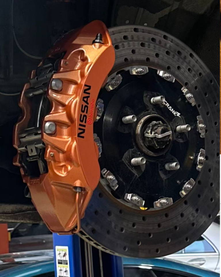 R35 GTR Brake Adapter Kit (V4) to Suit Skyline R32, R33, R34 – Cross Drilled Rotors