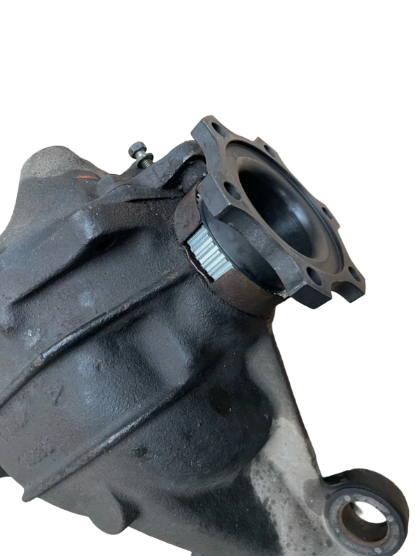Crank Motorsport R200 Billet stub axles to suit Nissan GTR diff centre. 31 Splines. Rated 2200 HP.