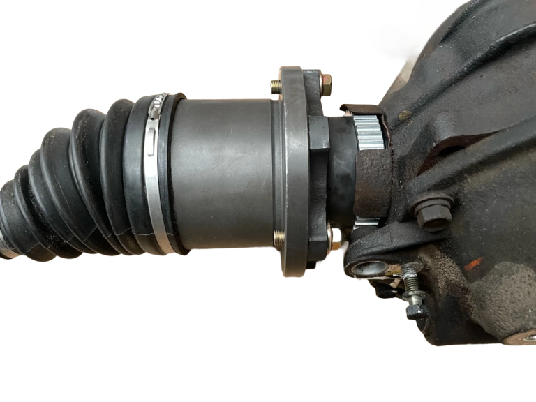 Crank Motorsport R200 Billet stub axles to suit Nissan GTR diff centre. 31 Splines. Rated 2200 HP.
