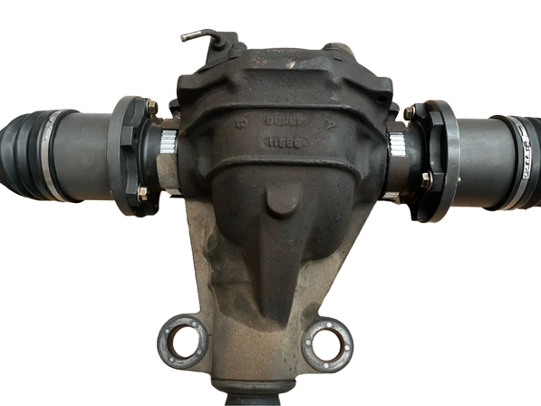 Crank Motorsport R200 Billet stub axles to suit Nissan GTR diff centre. 31 Splines. Rated 2200 HP.