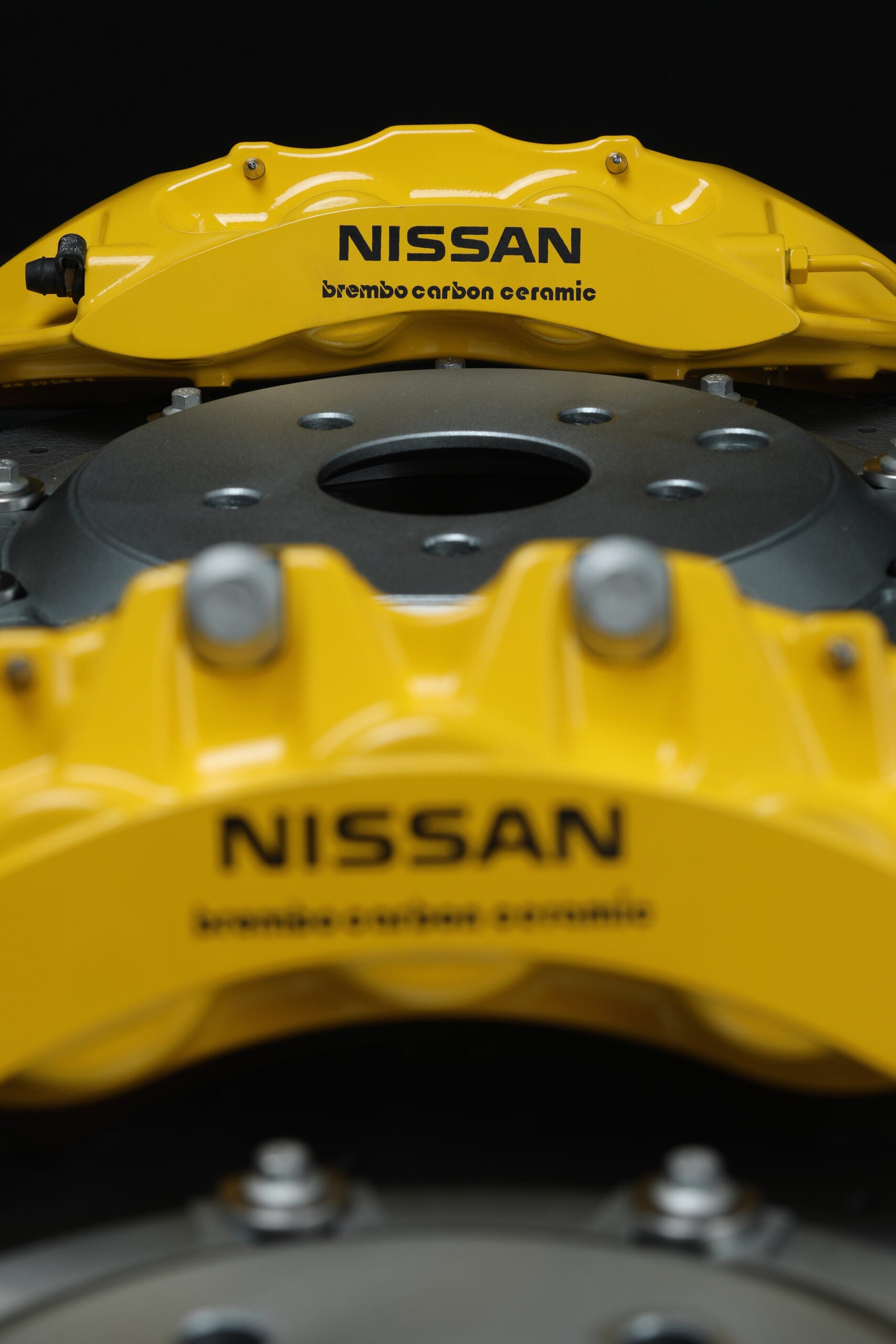 R35 GTR Carbon Ceramic Brake Conversion Kit – Nissan Skyline R32-R34 – Yellow Calipers with Black Hat