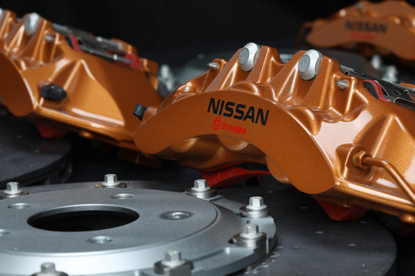R35 GTR Carbon Ceramic Brake Kit Skyline R32-34 – Nissan Gold with Black Hat