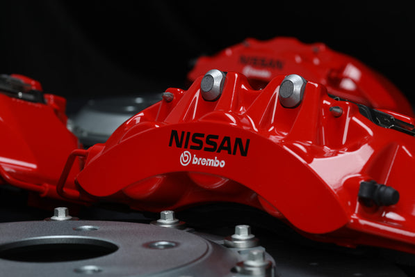 R35 GTR Carbon Ceramic Brake Conversion Kit – Nissan Skyline R32-R34 – Red Calipers with Black Hat