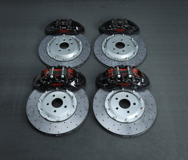 R35 GTR Carbon Ceramic Brake Conversion Kit – Nissan Skyline R32-R34 – Black Calipers with Black Hat