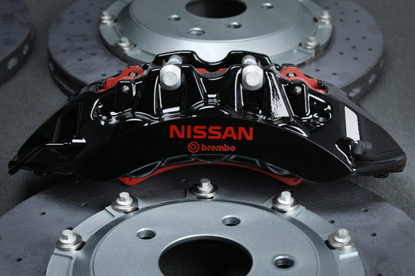 R35 GTR Carbon Ceramic Brake Conversion Kit – Nissan Skyline R32-R34 – Black Calipers with Black Hat