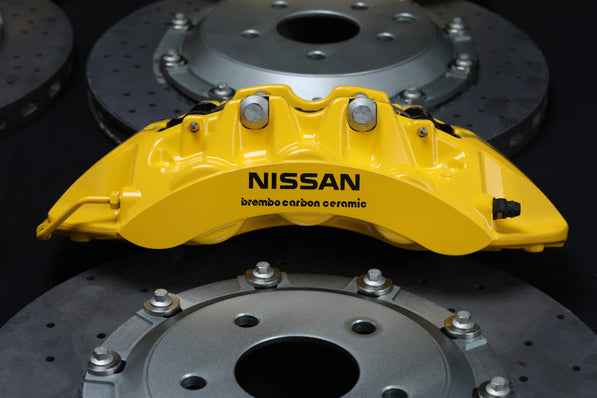 R35 GTR Carbon Ceramic Brake Conversion Kit – Nissan Skyline R32-R34 – Yellow Calipers with Black Hat