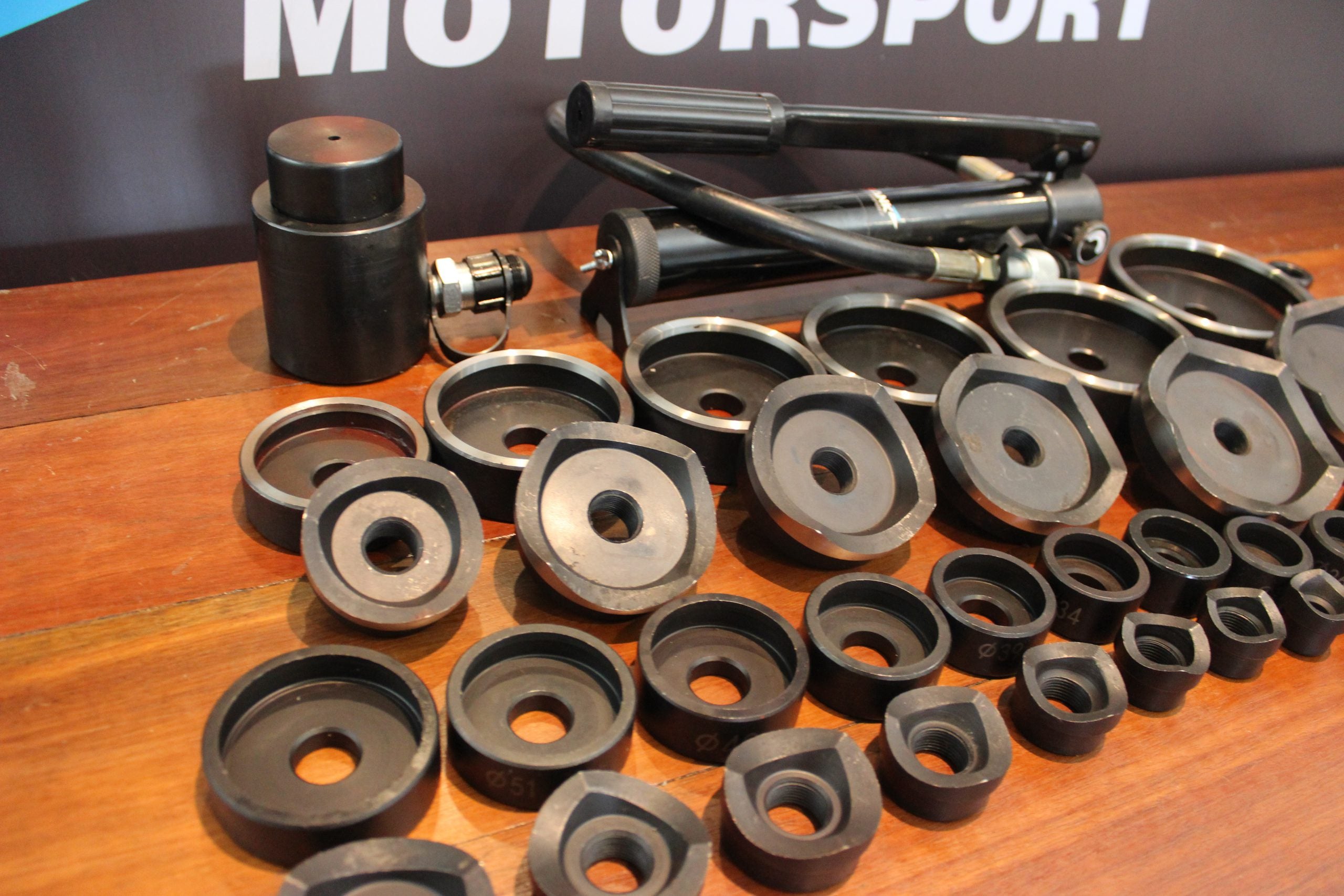 Crank Motorsport 15T Hydraulic Hole Cutter 32 pcs sets